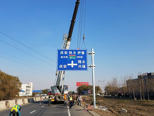 焦作焦作道路护栏网网片该如何进行正确的选购呢？